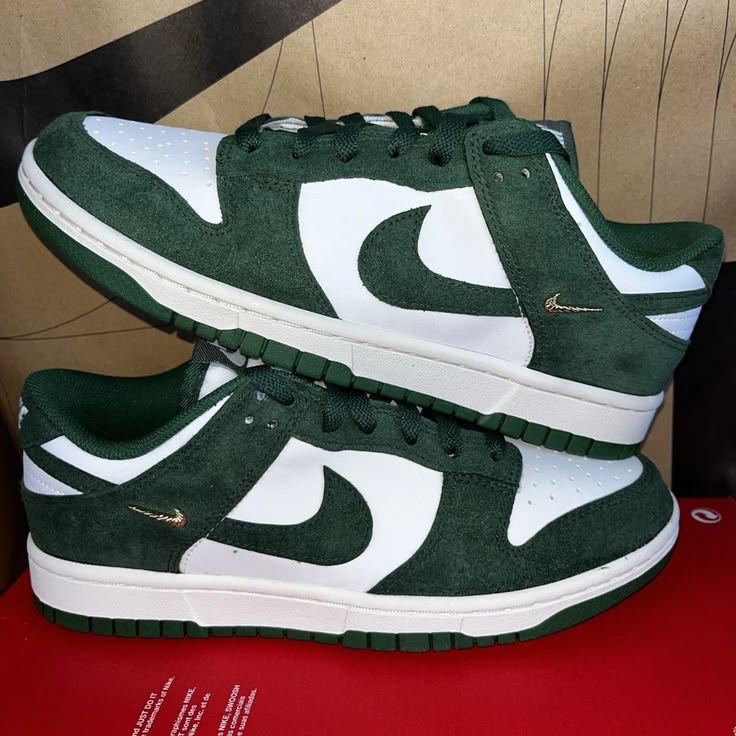 Dunk Low Gorge Green (Women's)