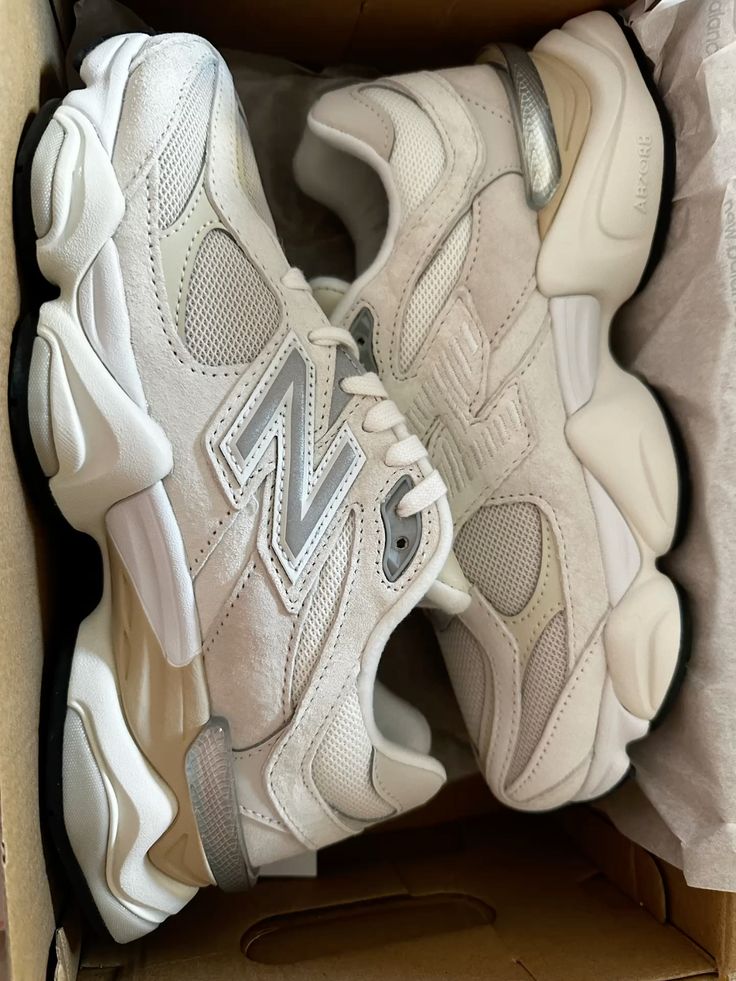 New balance 9060 "Sea Salt" sneakers.